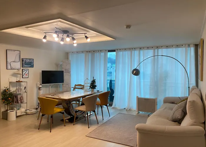 Apartamento 지하철1분 엘리베이터 3룸5배드 가족환영,30평넓은숙소, 뷰맛집 동대문 동묘 데몬헌터스 광장시장 10분, 경복궁 명동 성수 홍대 광화문 남대문 중심숙소 20분 Seúl