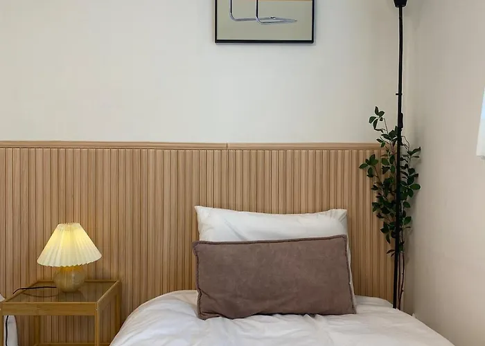 Apartamento 지하철1분 엘리베이터 3룸5배드 가족환영,30평넓은숙소, 뷰맛집 동대문 동묘 데몬헌터스 광장시장 10분, 경복궁 명동 성수 홍대 광화문 남대문 중심숙소 20분